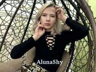 AlunaShy