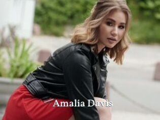 Amalia_Davis