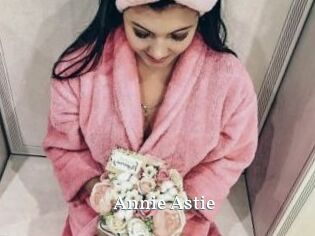 Annie_Astie