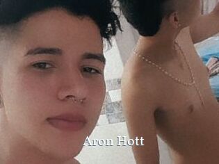 Aron_Hott