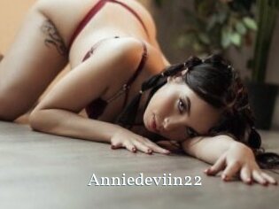 Anniedeviin22