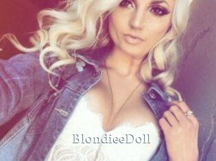 BlondieeDoll
