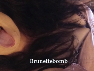 Brunettebomb