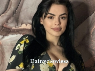 Dainyclowless