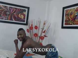 LARSYKOKOLA