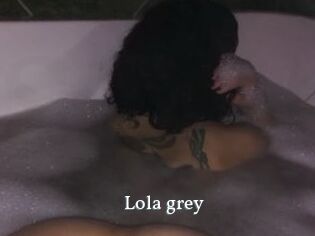 Lola_grey