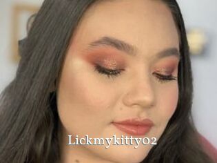 Lickmykitty02