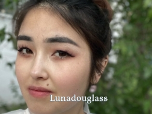 Lunadouglass