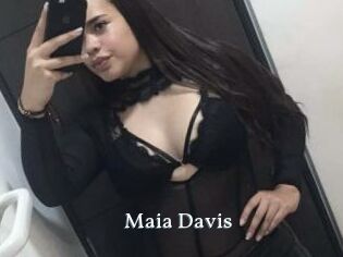 Maia_Davis