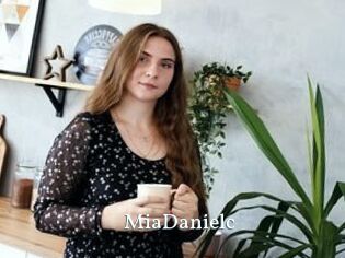 MiaDanielc