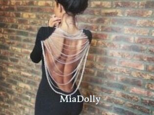 Mia_Dolly