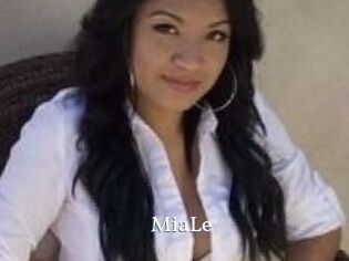 Mia_Le
