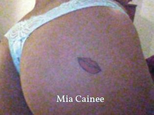Mia_Cainee