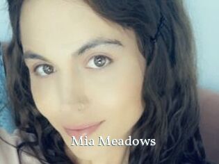 Mia_Meadows