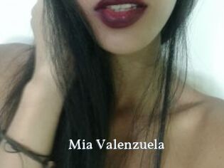 Mia_Valenzuela
