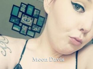 Moon_Davis