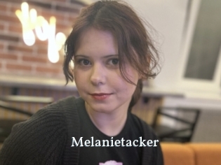 Melanietacker