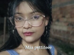 Mia_pettiteee