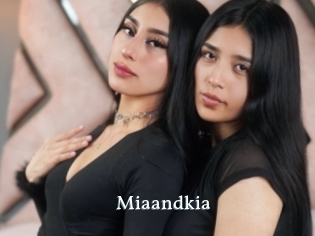 miaandkia SexyIdol