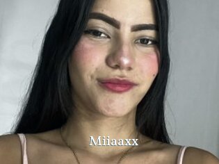 Miiaaxx