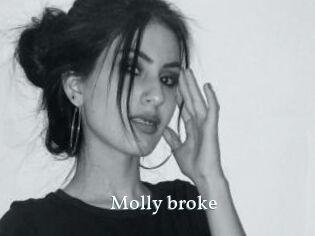 Molly_broke