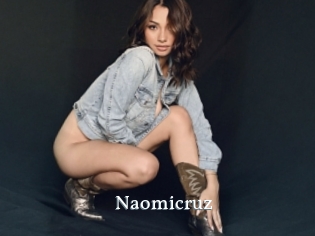 Naomicruz