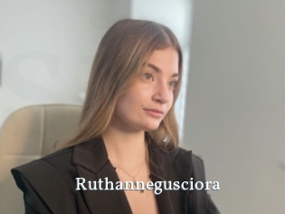Ruthannegusciora