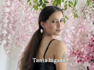 Tania_bigass