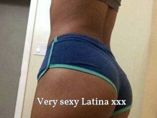 Very_sexy_Latina_xxx